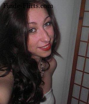 Adriana1707 sucht Sexkontakte – Finde Flirts in Stralsund